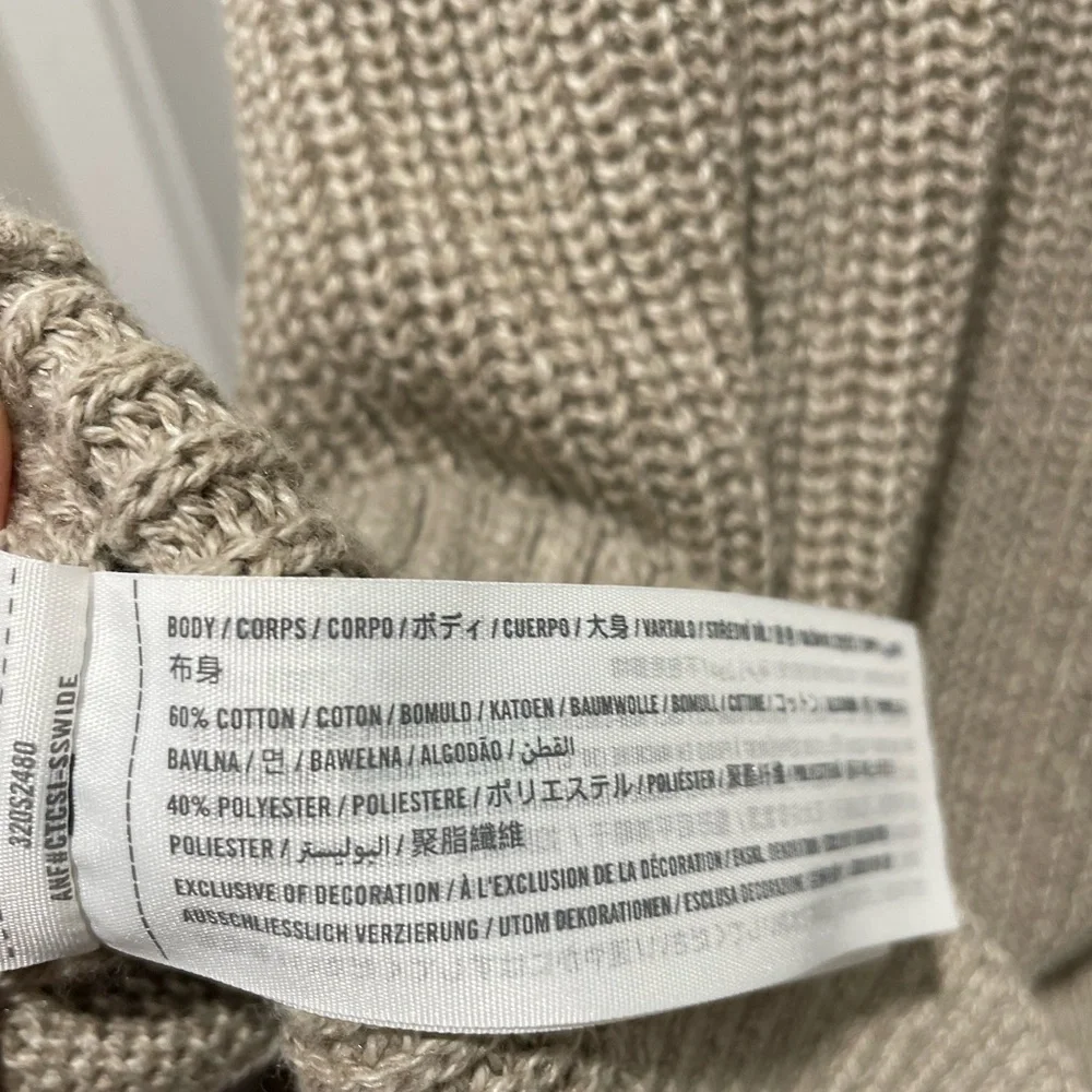 Hollister Men Two-Tone Cable Patch Crew Sweater in Beige Cream Taupe Size Large - Picture 6 of 6